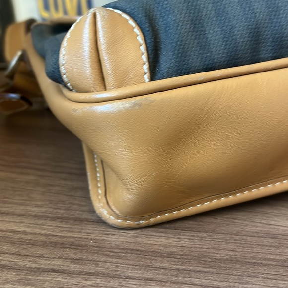 Vintage FENDI 1980s Pequin crossbody bag with tan leather trim and strap - Picture 9 of 13